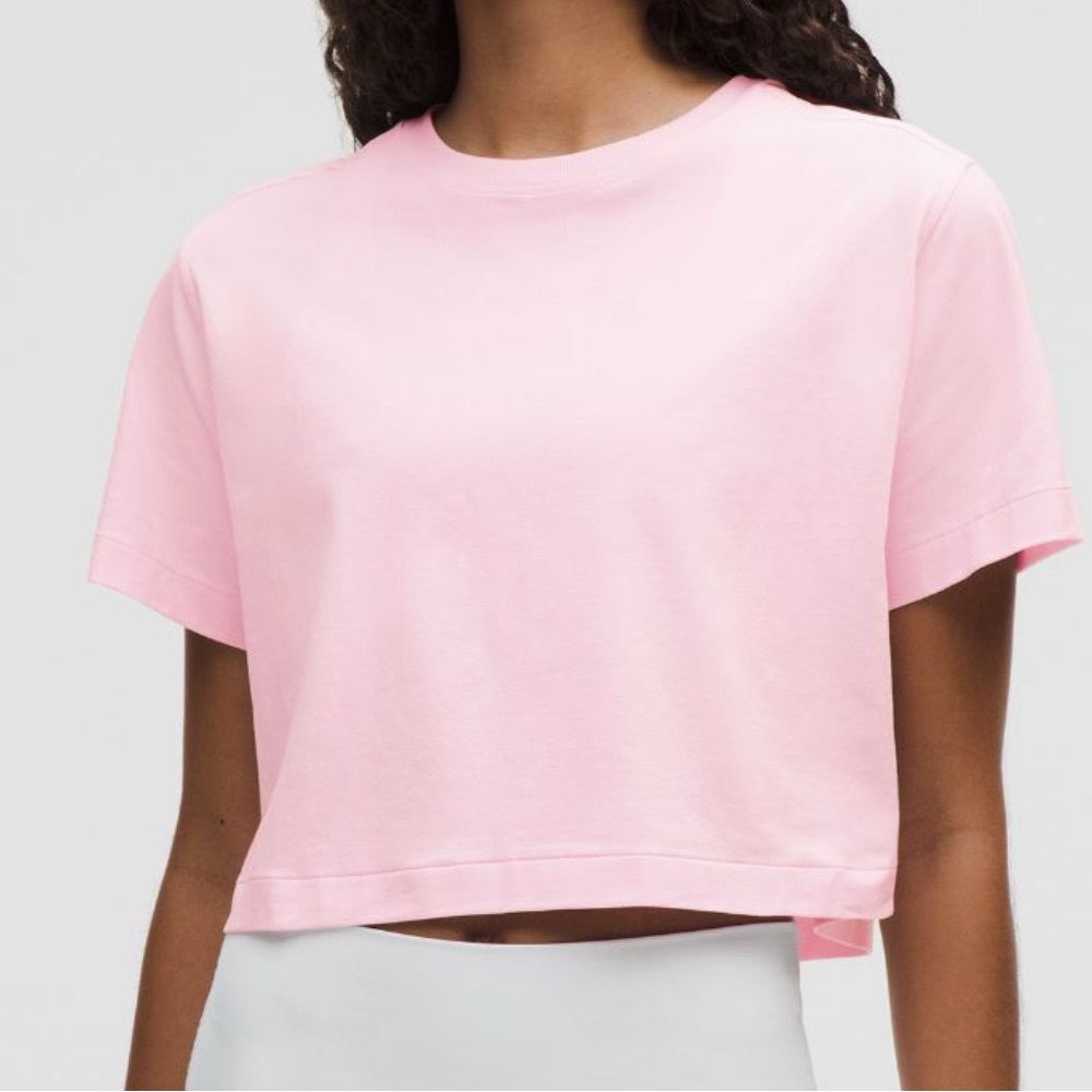 NWT Lululemon Cates Tee